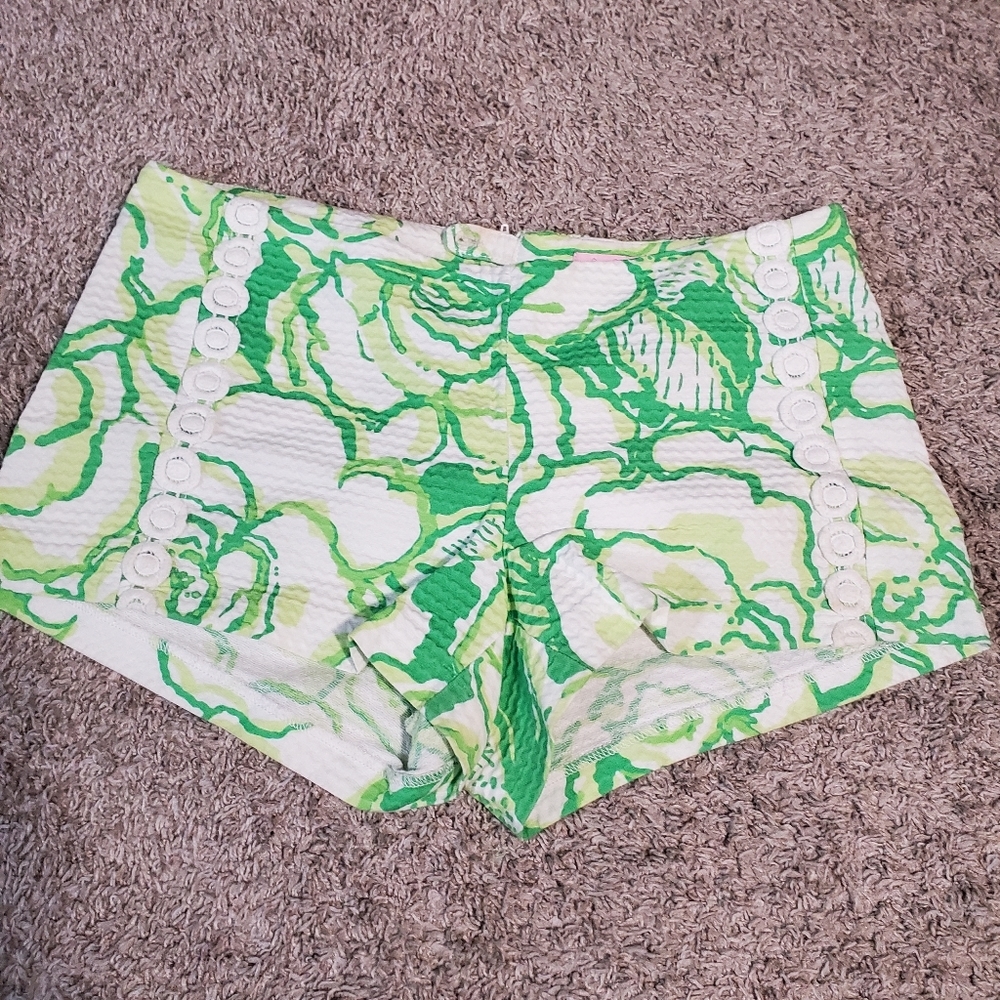Lilly Pulitzer Green and White Floral Stretch Cotton Shorts
